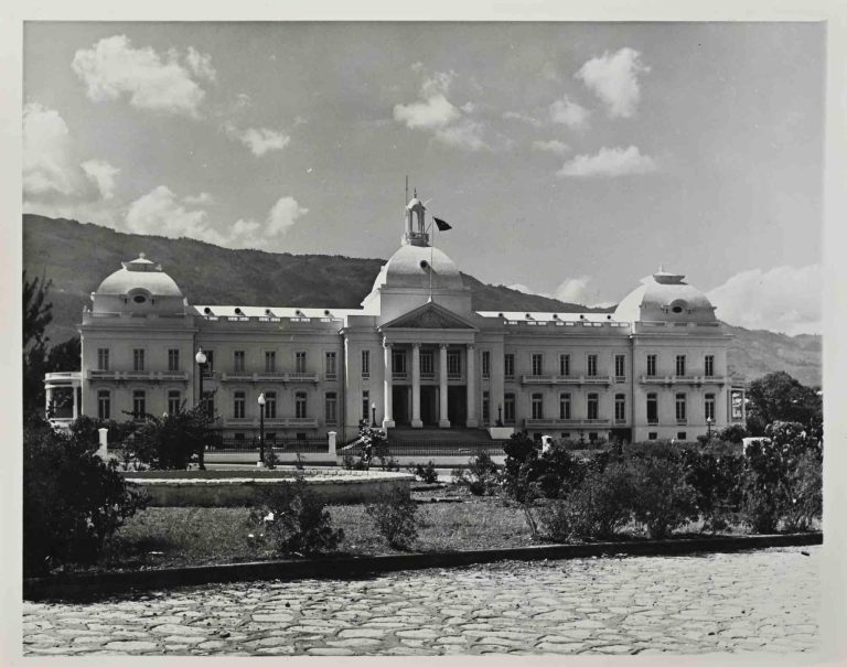 1960’s in Haiti – Chatting with friends about it